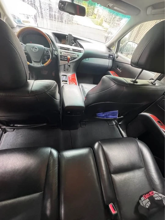 2010 Lexus RX 3rd Gen - Image 8 of 14