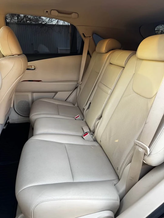 2010 Lexus RX 3rd Gen - Image 11 of 19