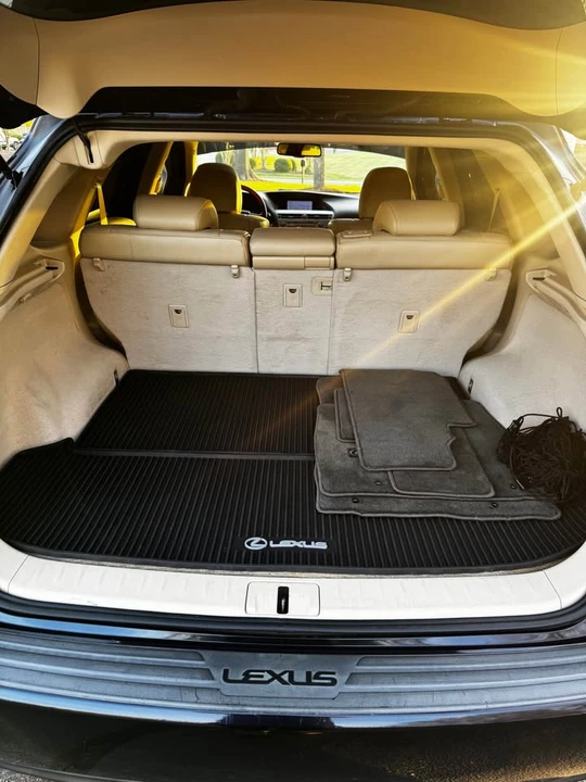 2010 Lexus RX 3rd Gen - Image 14 of 19