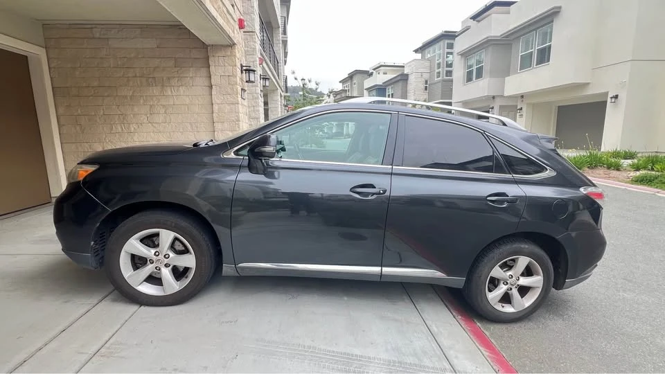 2010 Lexus RX 3rd Gen - Image 2 of 9
