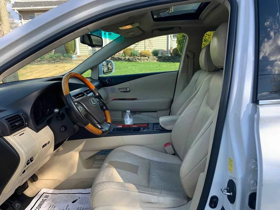 2010 Lexus RX 3rd Gen - Image 12 of 20