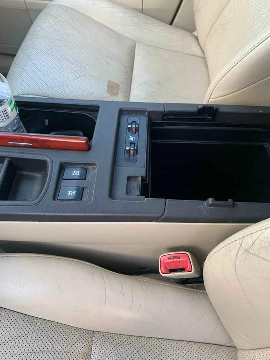 2010 Lexus RX 3rd Gen - Image 16 of 20
