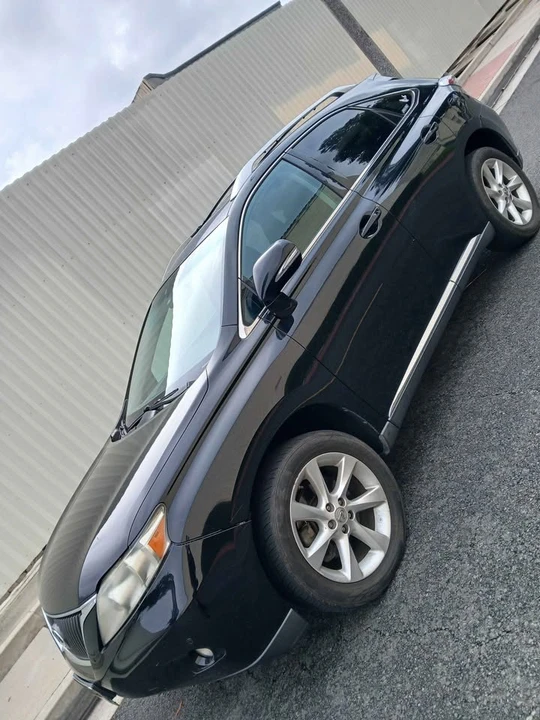 2010 Lexus RX 3rd Gen - Image 16 of 17
