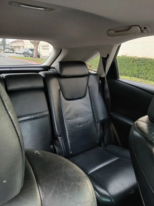 2010 Lexus RX 3rd Gen - Image 7 of 17