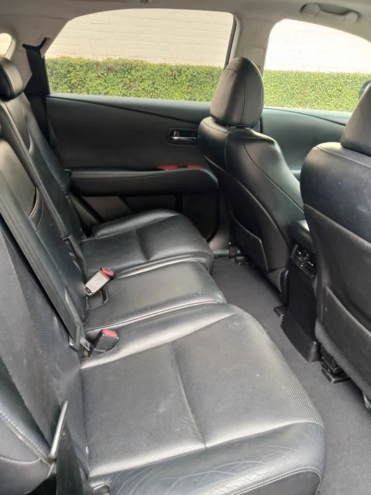 2010 Lexus RX 3rd Gen - Image 5 of 17