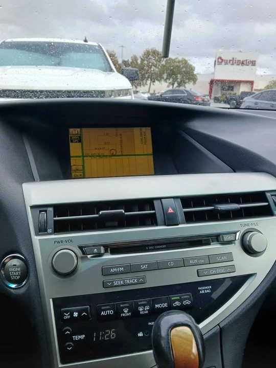 2010 Lexus RX 3rd Gen - Image 13 of 17