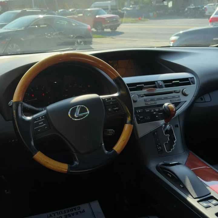 2010 Lexus RX 3rd Gen - Image 2 of 10