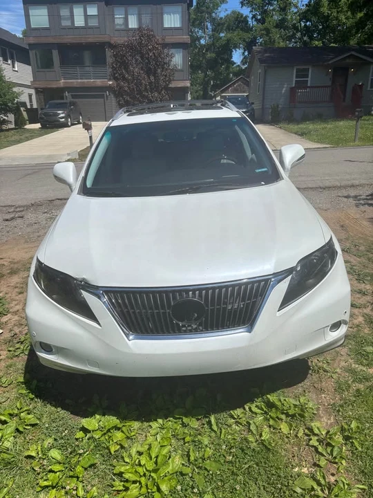 2010 Lexus RX 3rd Gen - Image 4 of 10