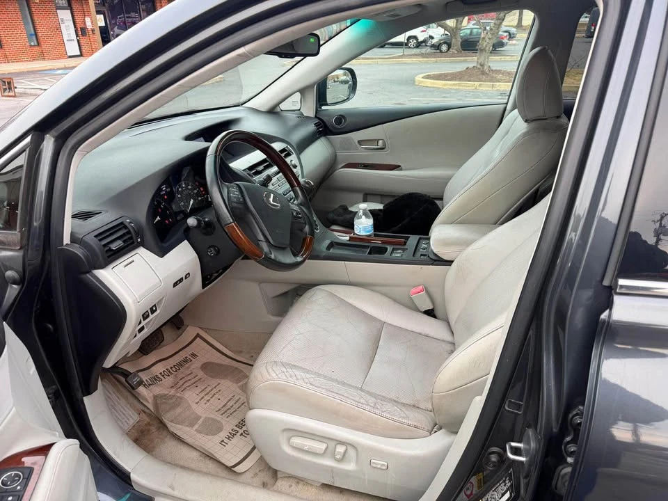 2010 Lexus RX 3rd Gen - Image 6 of 10