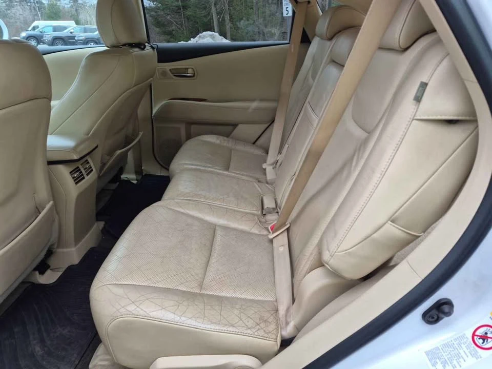 2010 Lexus RX 3rd Gen - Image 9 of 10