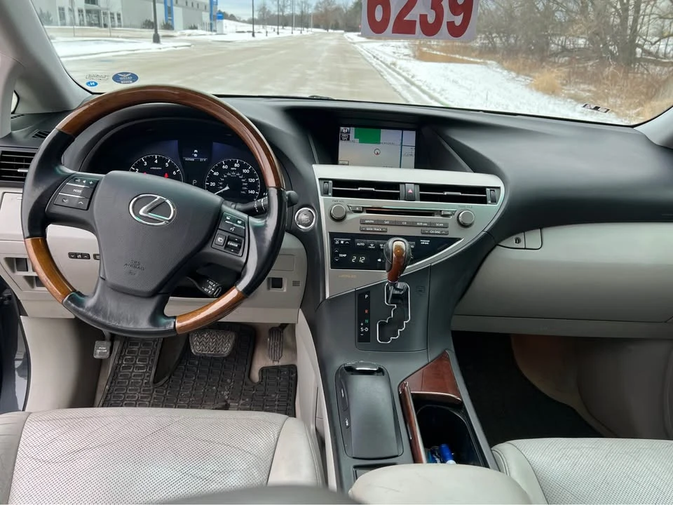2010 Lexus RX 3rd Gen - Image 16 of 20