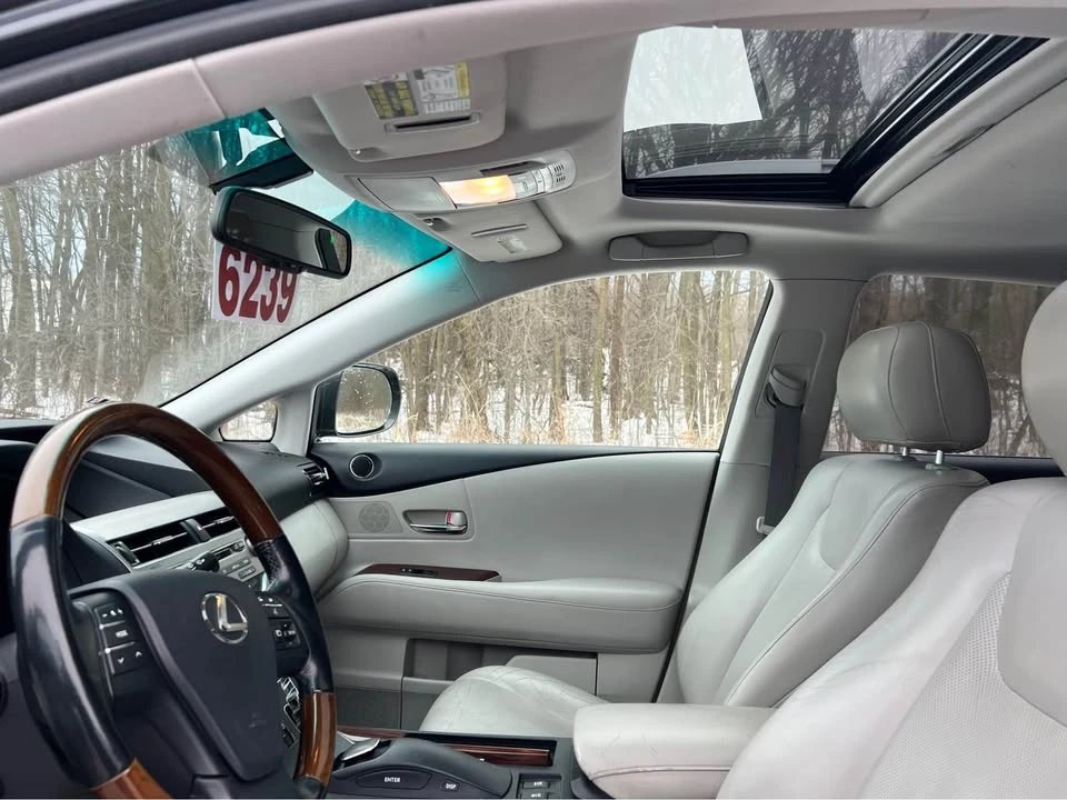 2010 Lexus RX 3rd Gen - Image 14 of 20