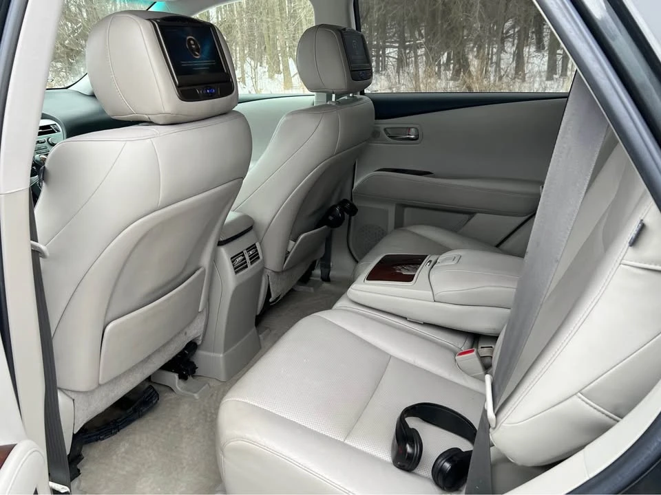 2010 Lexus RX 3rd Gen - Image 19 of 20