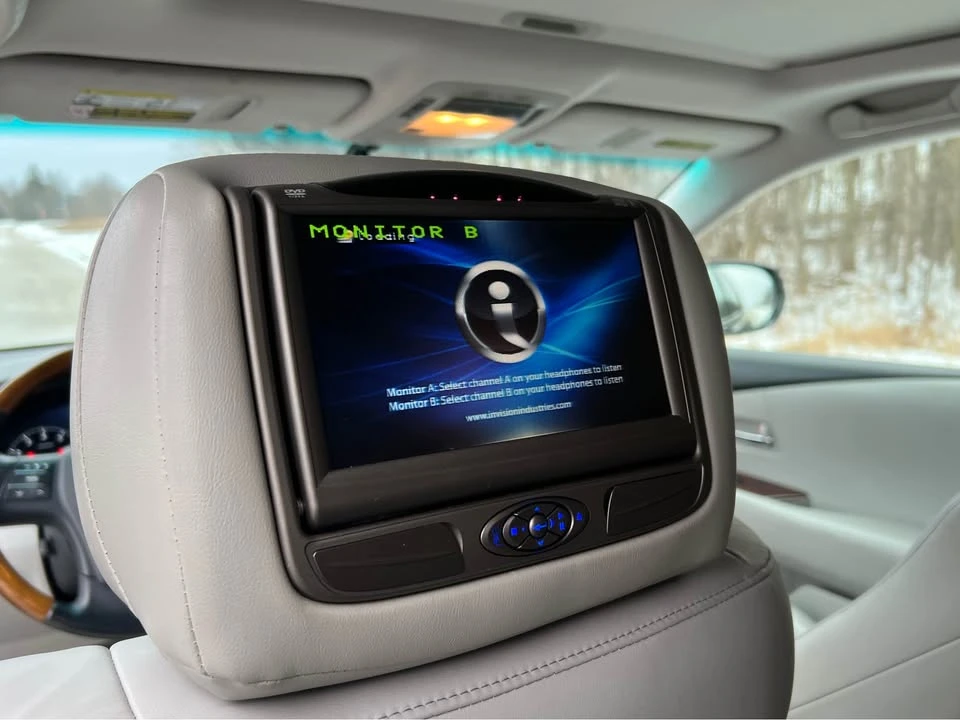 2010 Lexus RX 3rd Gen - Image 17 of 20