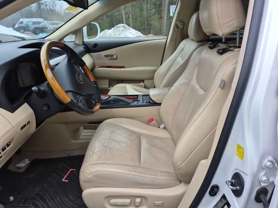 2010 Lexus RX 3rd Gen - Image 4 of 10