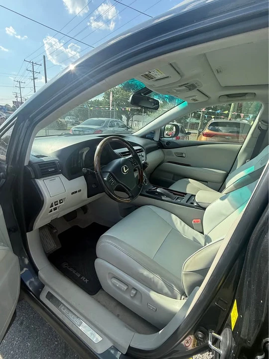 2010 Lexus RX 3rd Gen - Image 7 of 13