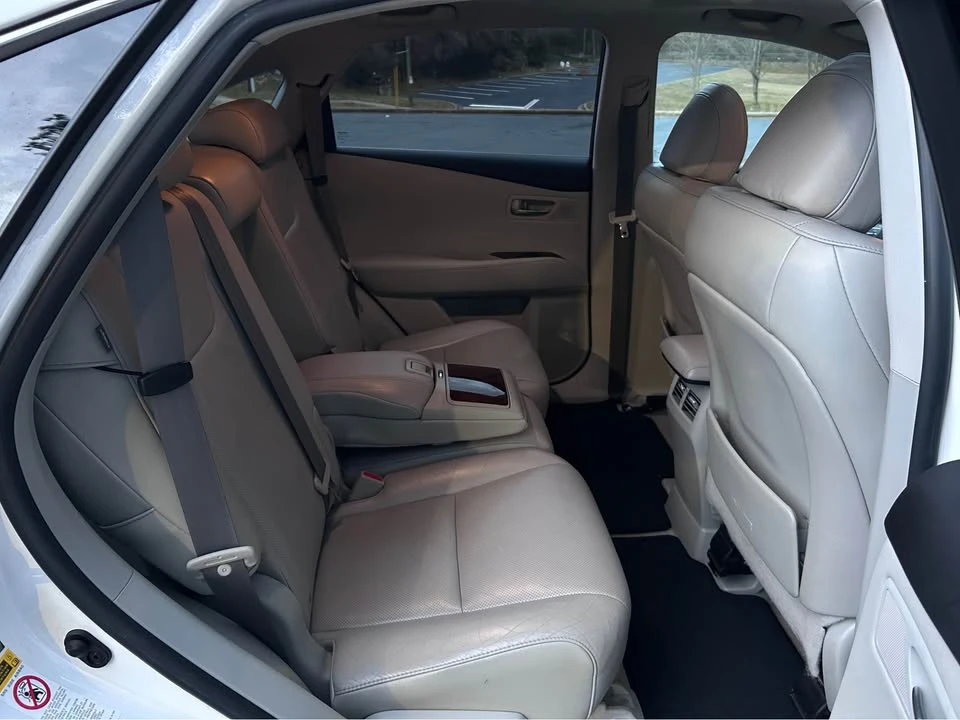 2010 Lexus RX 3rd Gen - Image 11 of 18