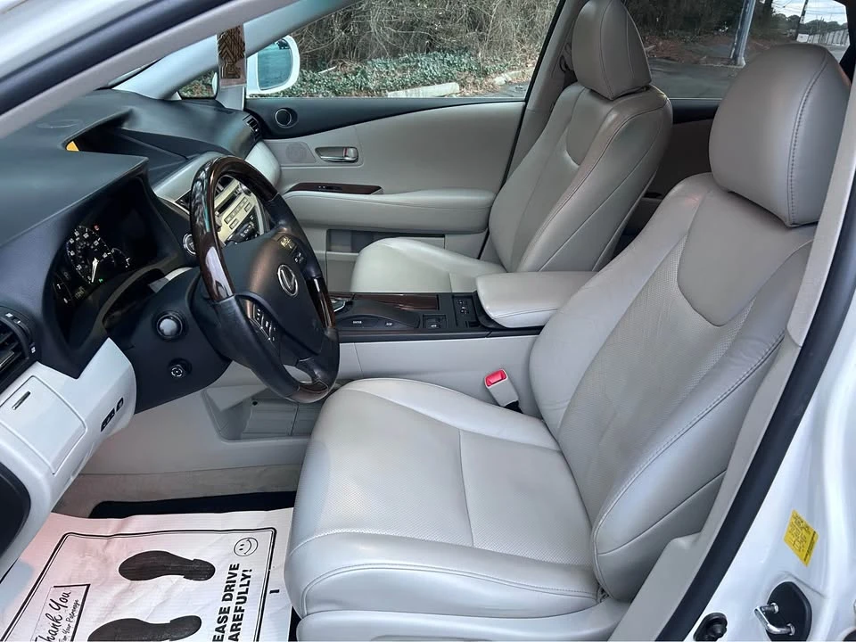 2010 Lexus RX 3rd Gen - Image 9 of 18