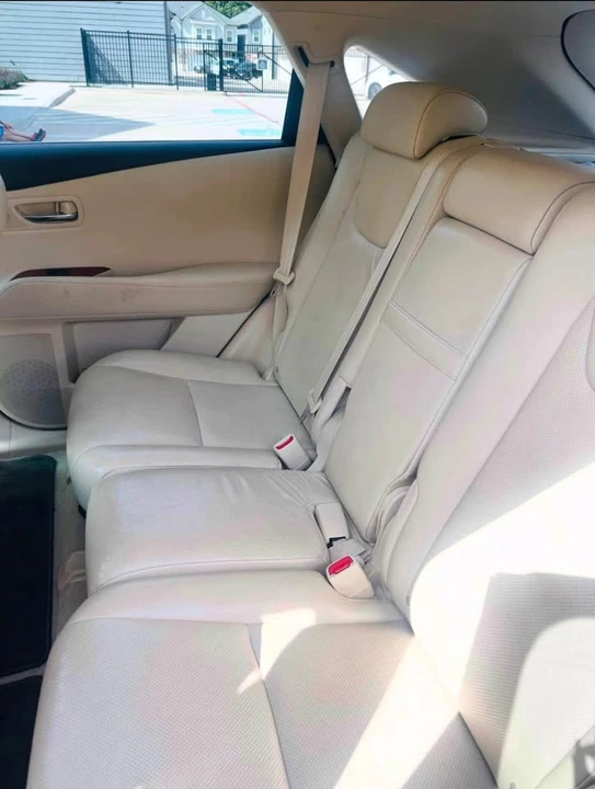 2010 Lexus RX 3rd Gen - Image 9 of 10