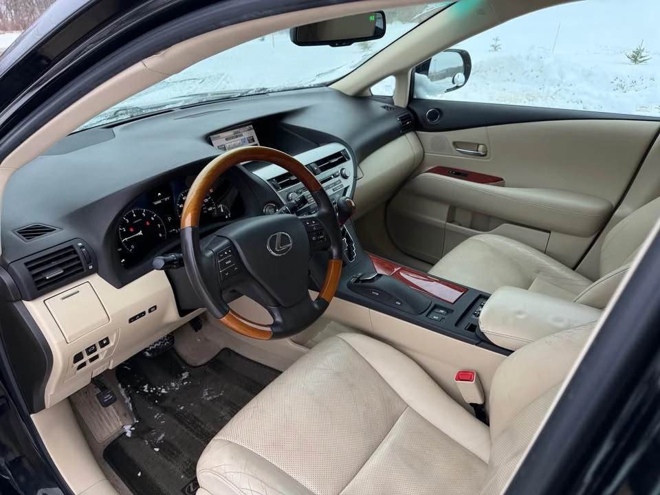 2010 Lexus RX 3rd Gen - Image 10 of 19
