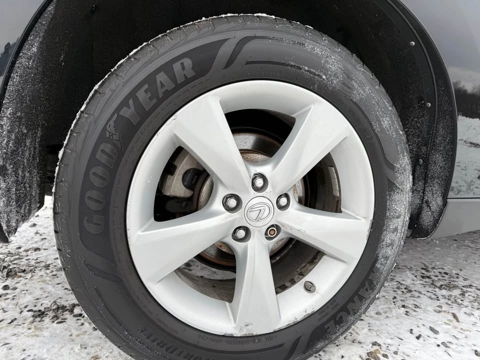 2010 Lexus RX 3rd Gen - Image 17 of 19