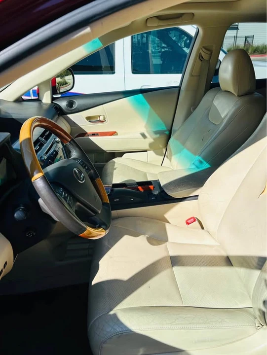 2010 Lexus RX 3rd Gen - Image 7 of 10