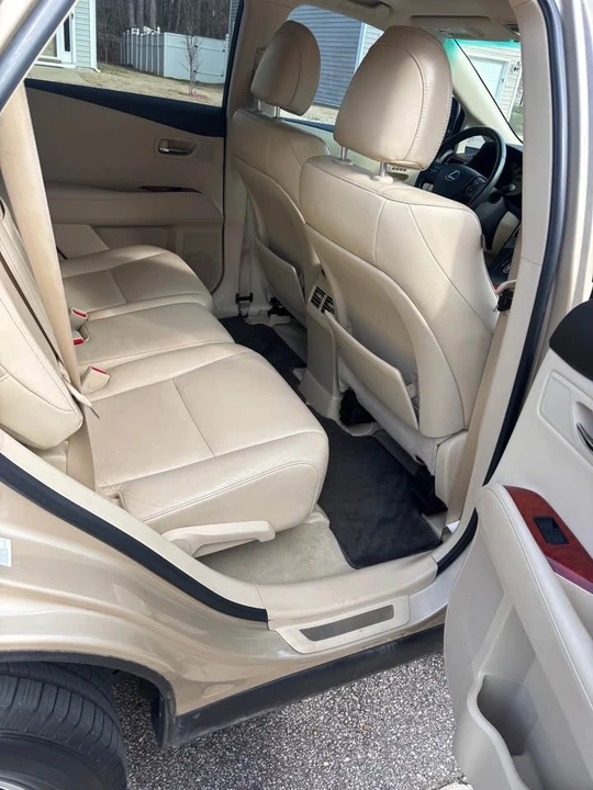 2010 Lexus RX 3rd Gen - Image 14 of 19