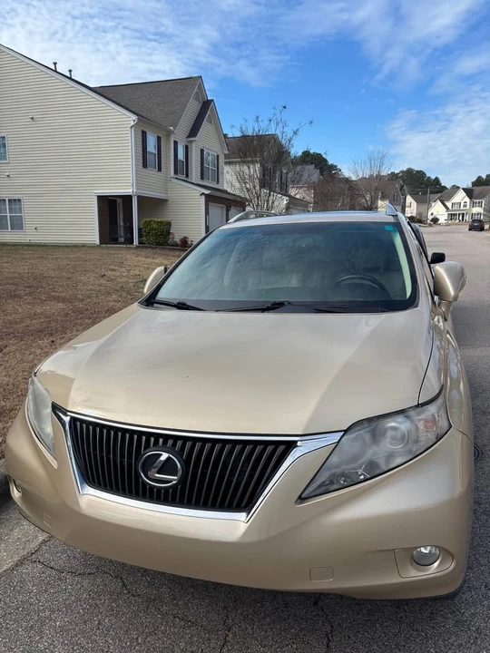 2010 Lexus RX 3rd Gen - Image 17 of 19
