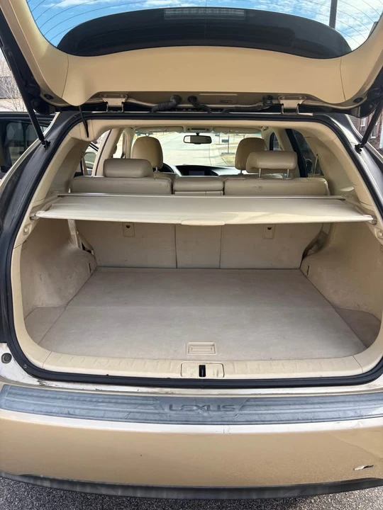 2010 Lexus RX 3rd Gen - Image 9 of 19