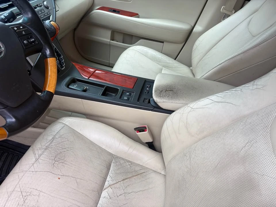 2010 Lexus RX 3rd Gen - Image 8 of 10