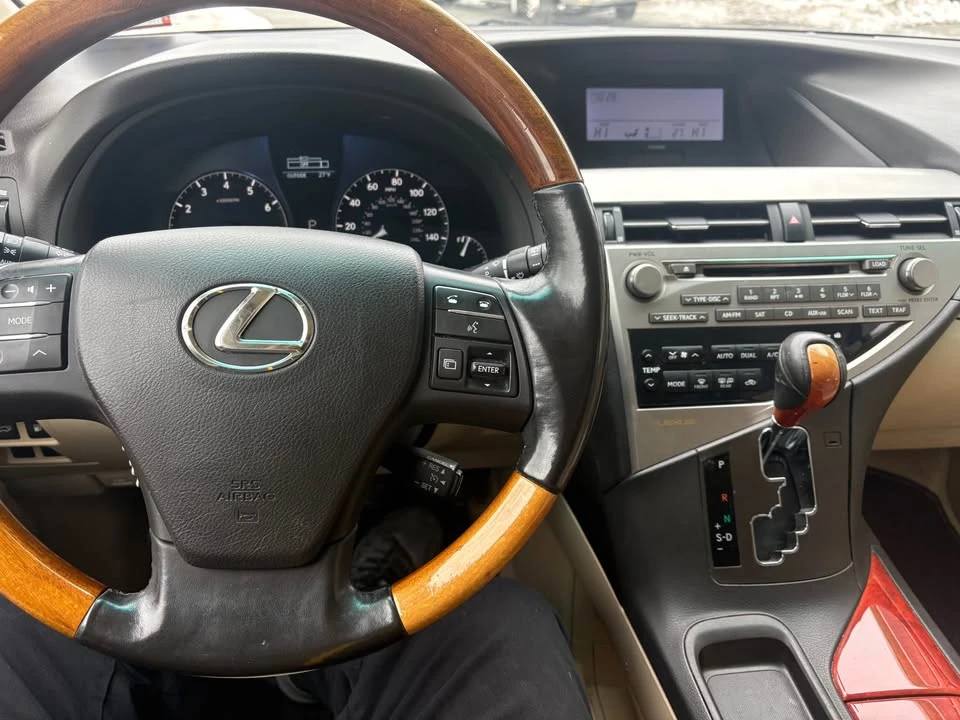 2010 Lexus RX 3rd Gen - Image 9 of 10