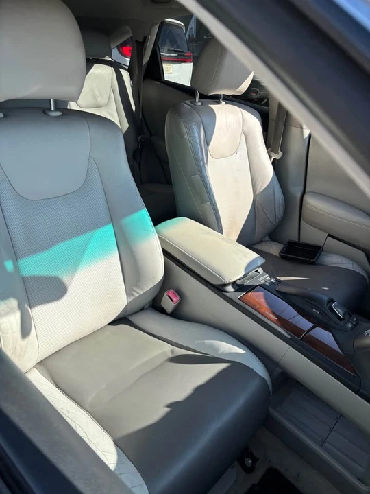 2010 Lexus RX 3rd Gen - Image 5 of 7