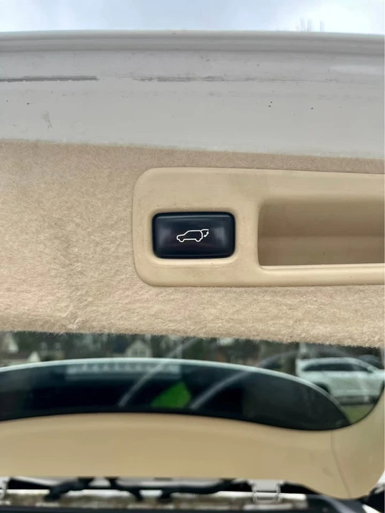 2010 Lexus RX 3rd Gen - Image 12 of 16