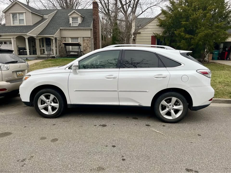 2010 Lexus RX 3rd Gen - Image 6 of 16