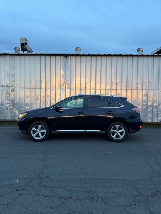 2010 Lexus RX 3rd Gen - Image 2 of 11