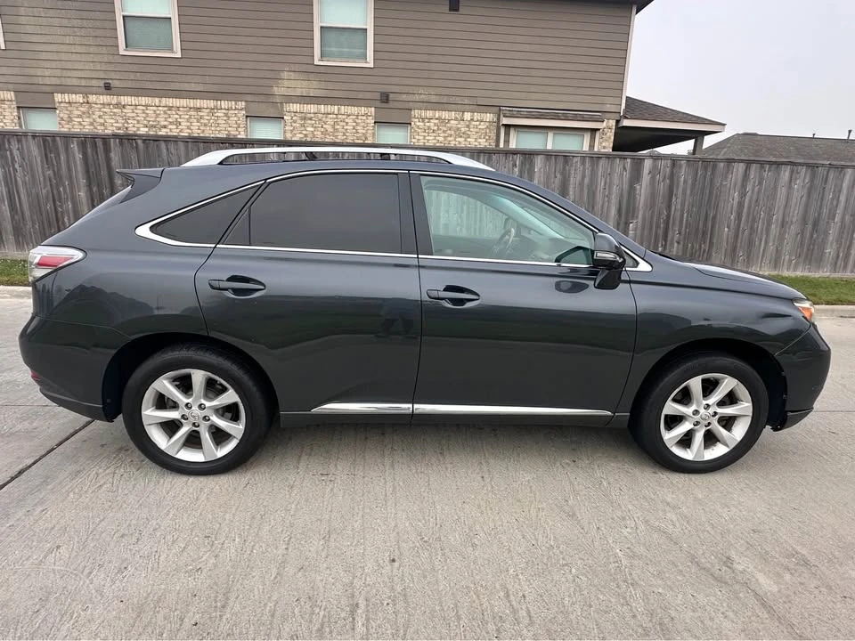 2010 Lexus RX 3rd Gen - Image 4 of 10