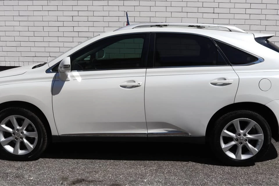 2010 Lexus RX 3rd Gen - Image 3 of 18
