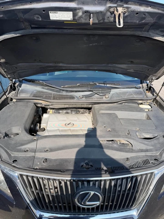 2010 Lexus RX 3rd Gen - Image 7 of 11