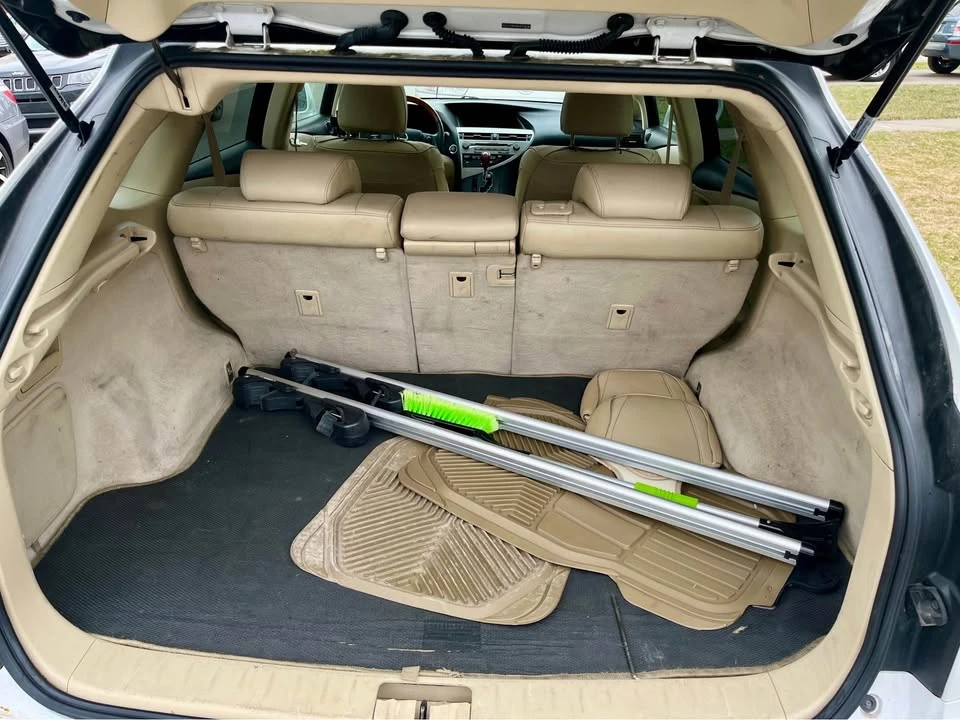 2010 Lexus RX 3rd Gen - Image 11 of 16