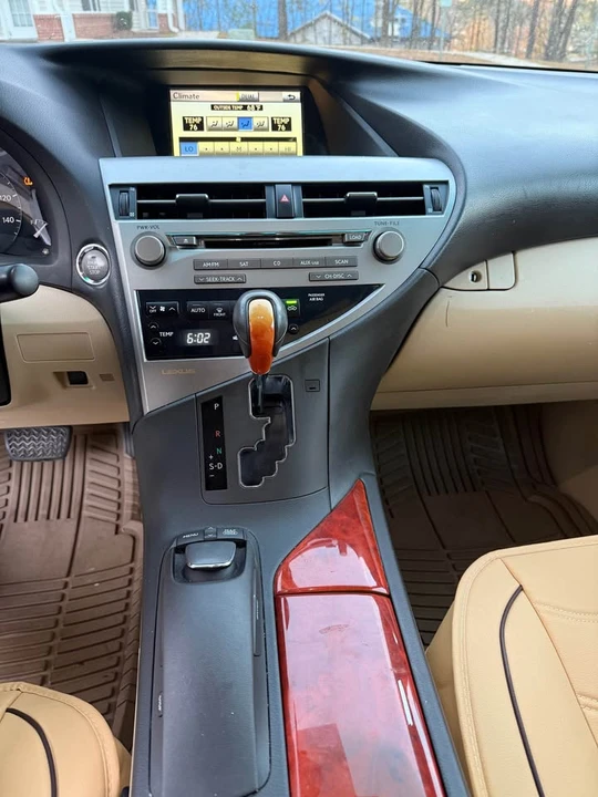 2010 Lexus RX 3rd Gen - Image 8 of 8