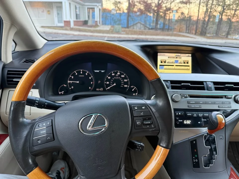 2010 Lexus RX 3rd Gen - Image 3 of 8