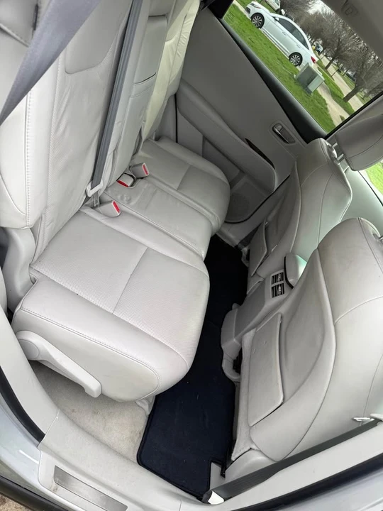 2010 Lexus RX 3rd Gen - Image 16 of 19