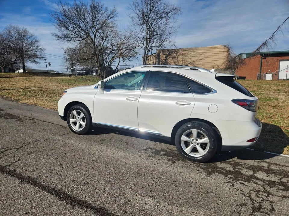 2010 Lexus RX 3rd Gen - Image 3 of 11