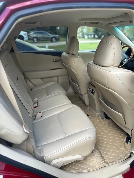 2010 Lexus RX 3rd Gen - Image 11 of 13