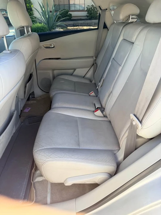 2010 Lexus RX 3rd Gen - Image 11 of 18