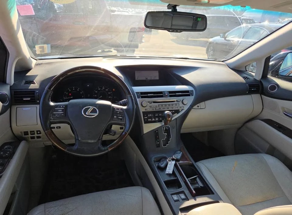 2010 Lexus RX 3rd Gen - Image 9 of 12