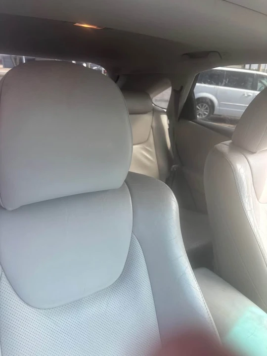2010 Lexus RX 3rd Gen - Image 6 of 12