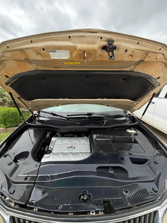 2010 Lexus RX 3rd Gen - Image 7 of 12