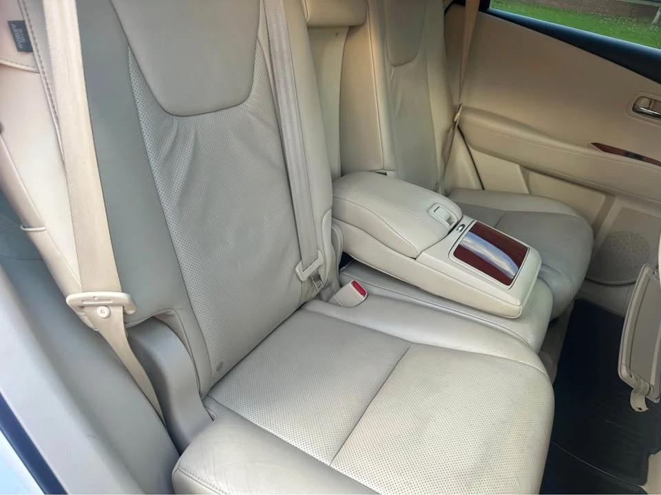 2010 Lexus RX 3rd Gen - Image 9 of 14
