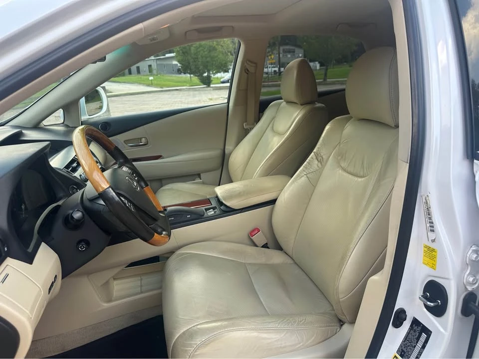 2010 Lexus RX 3rd Gen - Image 7 of 14